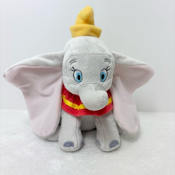 Disney DUMBO The Flying Elephant SMALL PLUSH - Picture 1 of 6
